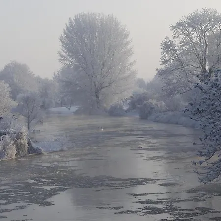 Einladende Im Malerischen Апартаменты